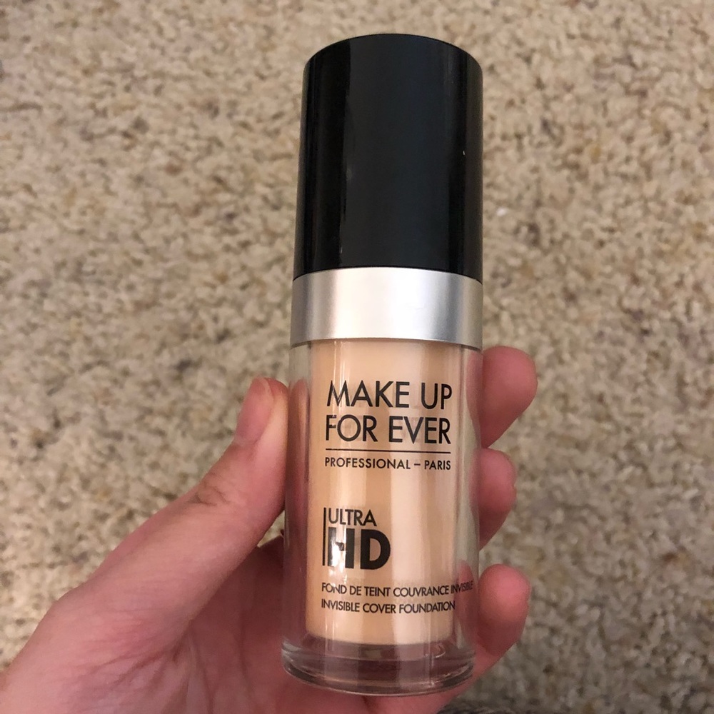 Makeup Forever HD foundation Y215